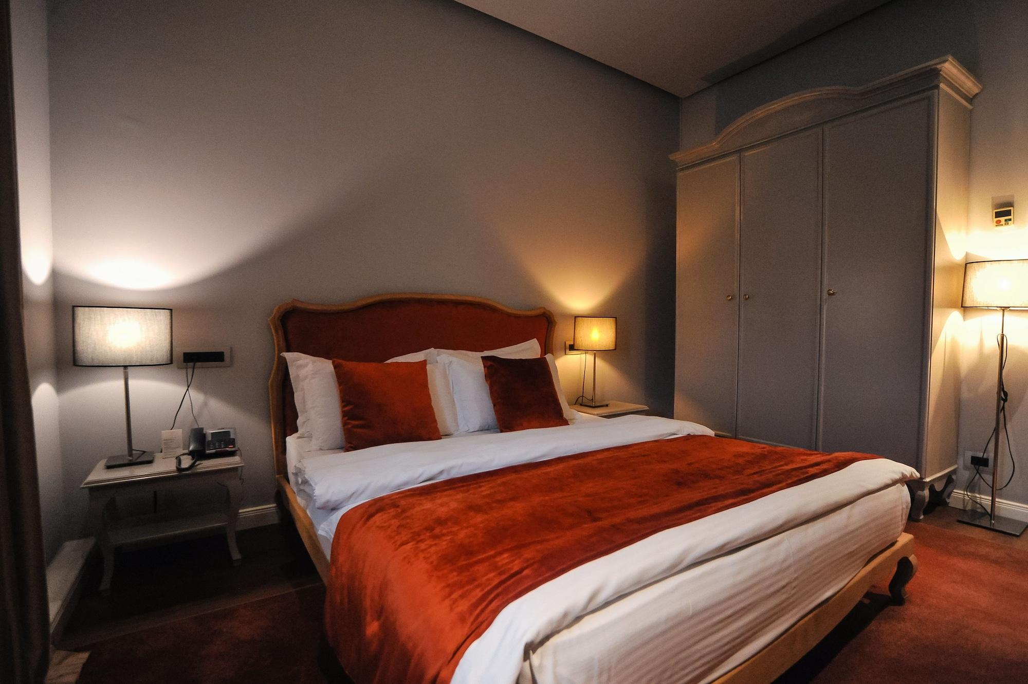Classic Hotel Тирана Экстерьер фото